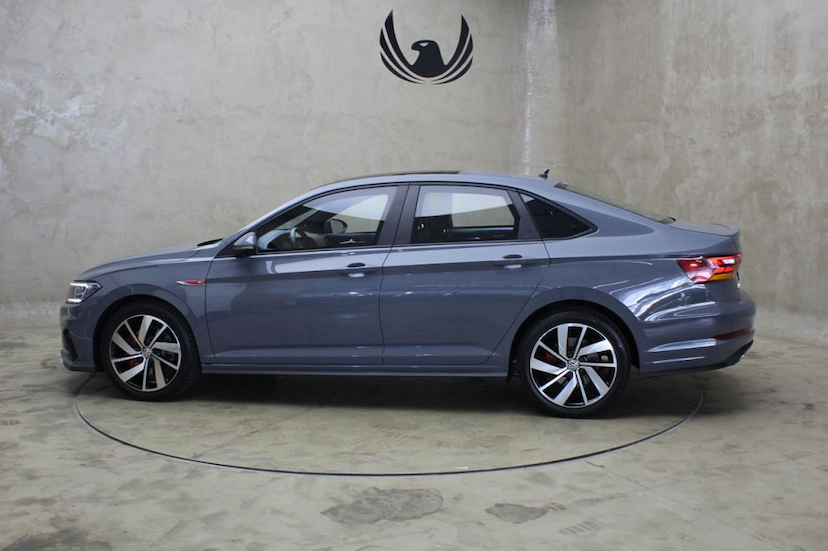 Foto do veículo VOLKSWAGEN  JETTA GLI 2019 3.117 KM 199.000,00