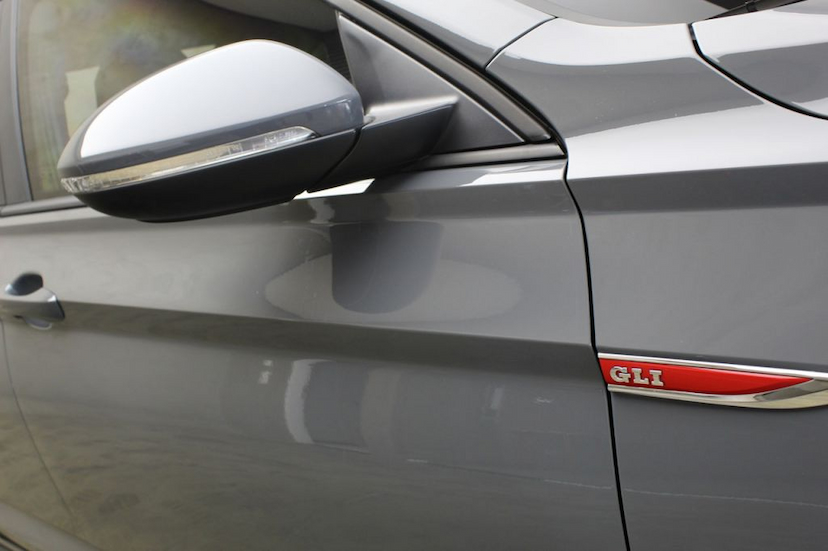 Foto do veículo VOLKSWAGEN  JETTA GLI 2019 3.117 KM 199.000,00