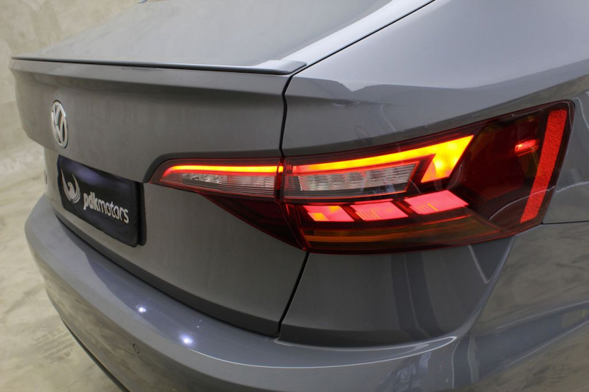 Foto do veículo VOLKSWAGEN  JETTA GLI 2019 3.117 KM 199.000,00