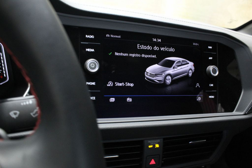 Foto do veículo VOLKSWAGEN  JETTA GLI 2019 3.117 KM 199.000,00