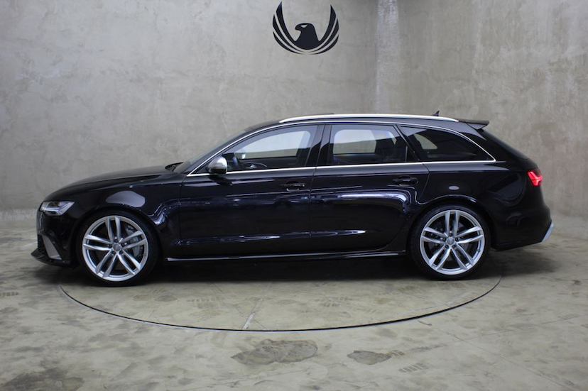 Foto do veículo AUDI RS6 AVANT QUATTRO 2015 31.380 KM 369.000,00