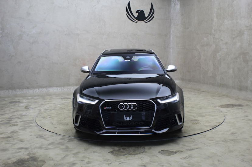 Foto do veículo AUDI RS6 AVANT QUATTRO 2015 31.380 KM 369.000,00