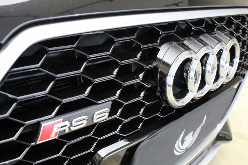 Foto do veículo AUDI RS6 AVANT QUATTRO 2015 31.380 KM 369.000,00