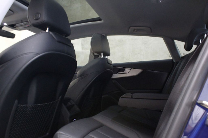 Foto do veículo AUDI  A5 SPORTBACK AMBIENTE 2018 39.400 KM 159.000,00