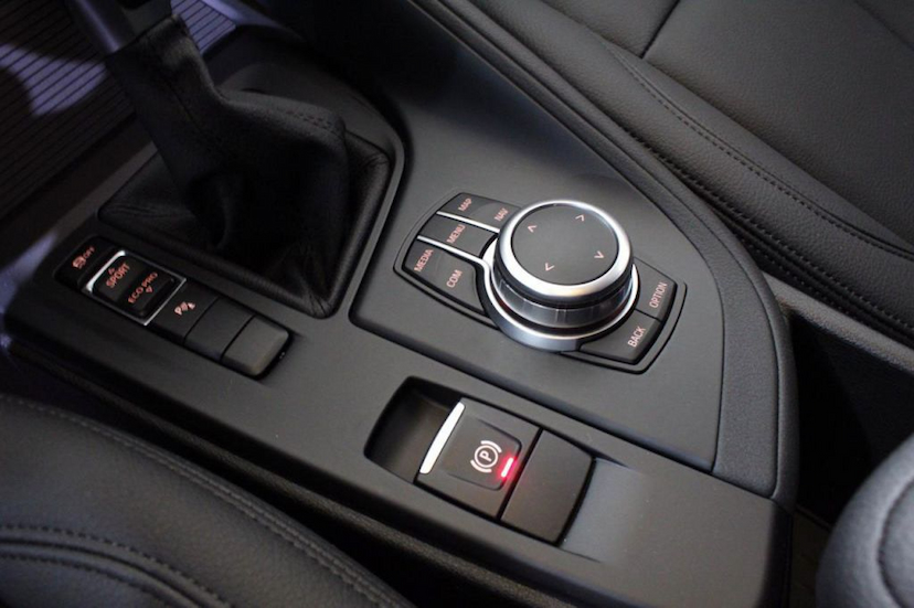 Foto do veículo BMW  X1 20I GP 2019 45 KM 229.000,00