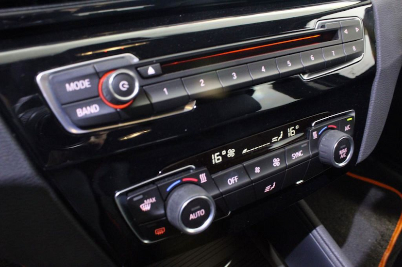 Foto do veículo BMW  X1 20I GP 2019 45 KM 229.000,00
