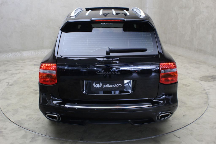 Foto do veículo PORSCHE  CAYENNE PREMIUM V6 2009 30.993 KM 89.000,00