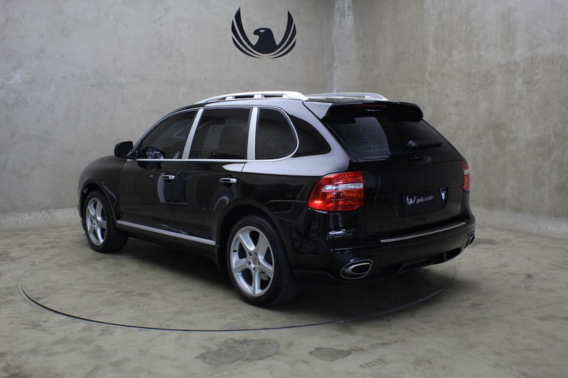 Foto do veículo PORSCHE  CAYENNE PREMIUM V6 2009 30.993 KM 89.000,00