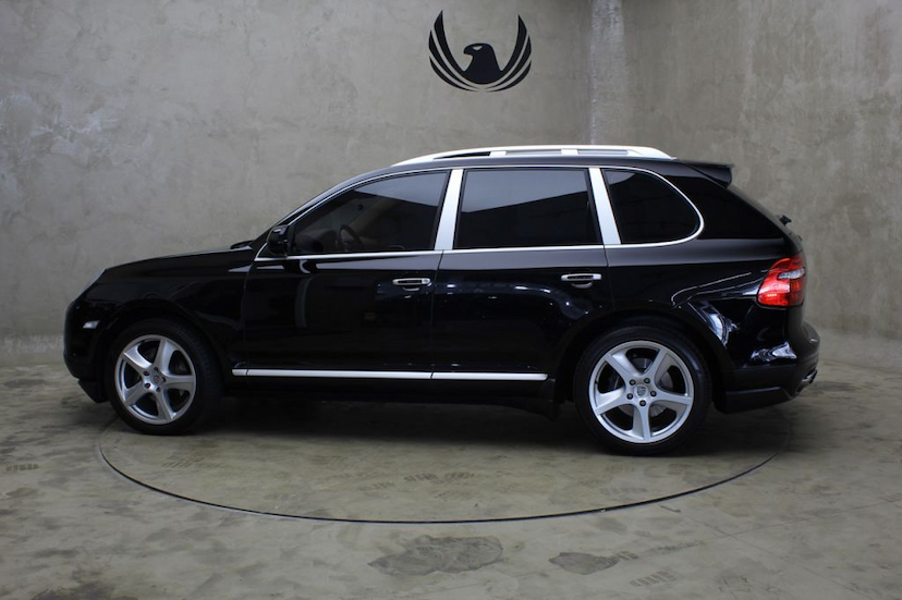 Foto do veículo PORSCHE  CAYENNE PREMIUM V6 2009 30.993 KM 89.000,00