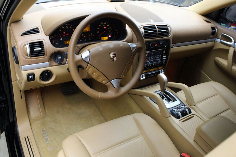 Foto do veículo PORSCHE  CAYENNE PREMIUM V6 2009 30.993 KM 89.000,00