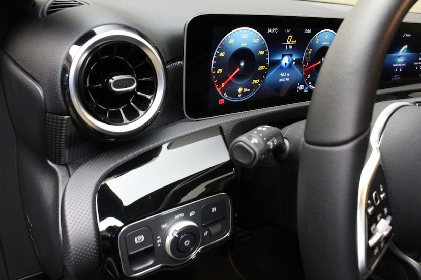 Foto do veículo MERCEDES-BENZ  A250 VISION 2019 9.538 KM 190.000,00