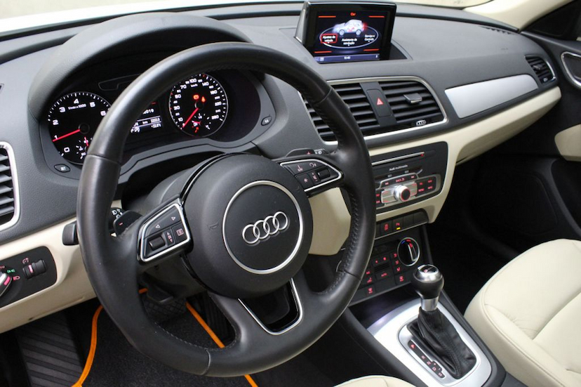 Foto do veículo AUDI  Q3 1.4 AMBITION 2017 25.075 KM 113.000,00