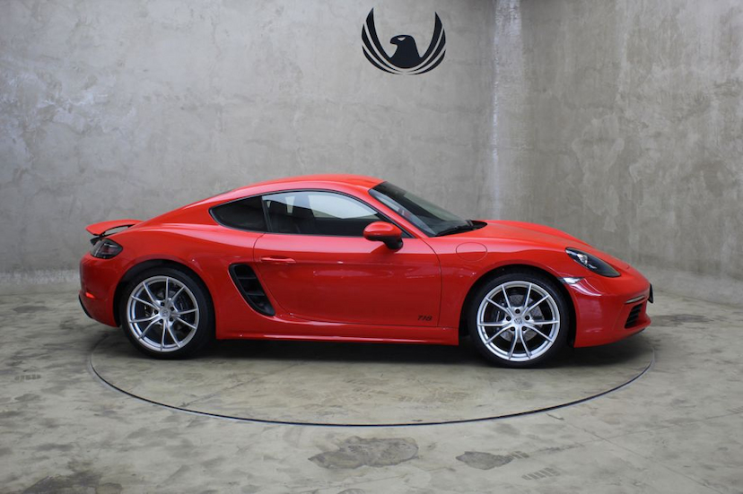 Foto do veículo PORSCHE  718 CAYMAN 2019 3.500 KM 365.000,00