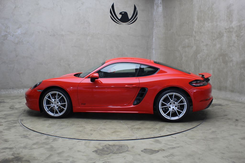 Foto do veículo PORSCHE  718 CAYMAN 2019 3.500 KM 365.000,00