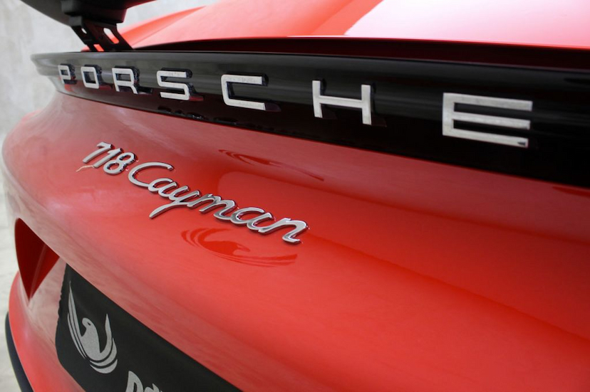 Foto do veículo PORSCHE  718 CAYMAN 2019 3.500 KM 365.000,00