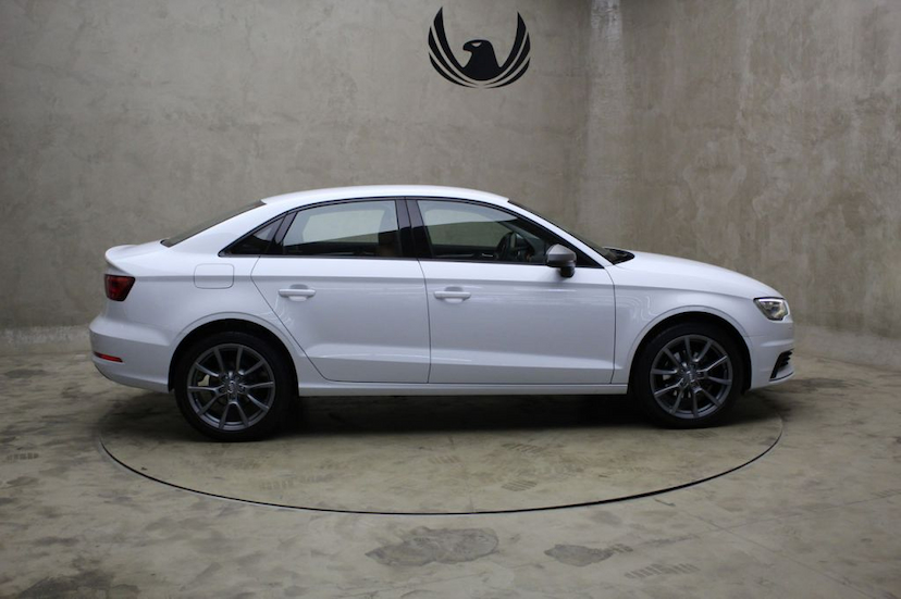 Foto do veículo AUDI  A3 SEDAN AMBIENTE 2016 67.350 KM 72.000,00
