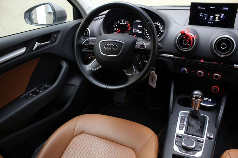 Foto do veículo AUDI  A3 SEDAN AMBIENTE 2016 67.350 KM 72.000,00