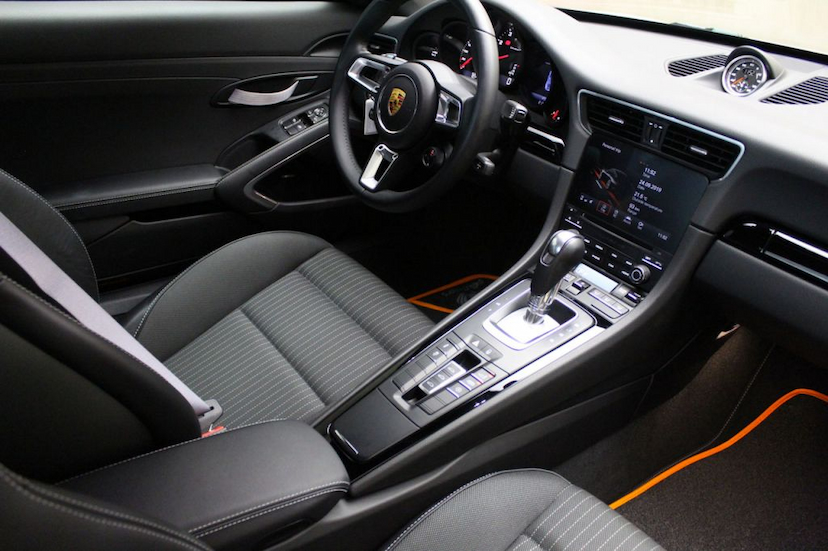 Foto do veículo PORSCHE  911 CARRERA T 2018 5.265 KM 519.000,00