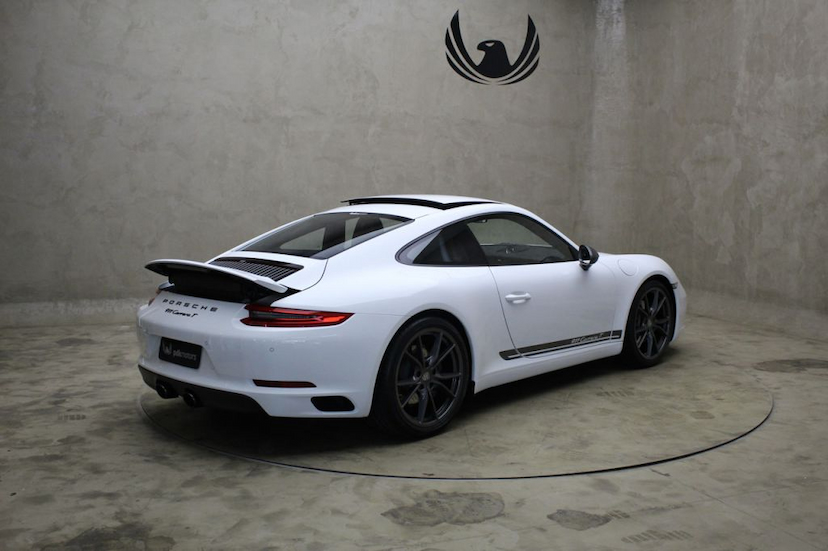 Foto do veículo PORSCHE  911 CARRERA T 2018 5.265 KM 519.000,00