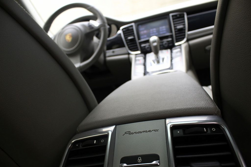 Foto do veículo PORSCHE  PANAMERA 2012 70.672 KM 199.000,00