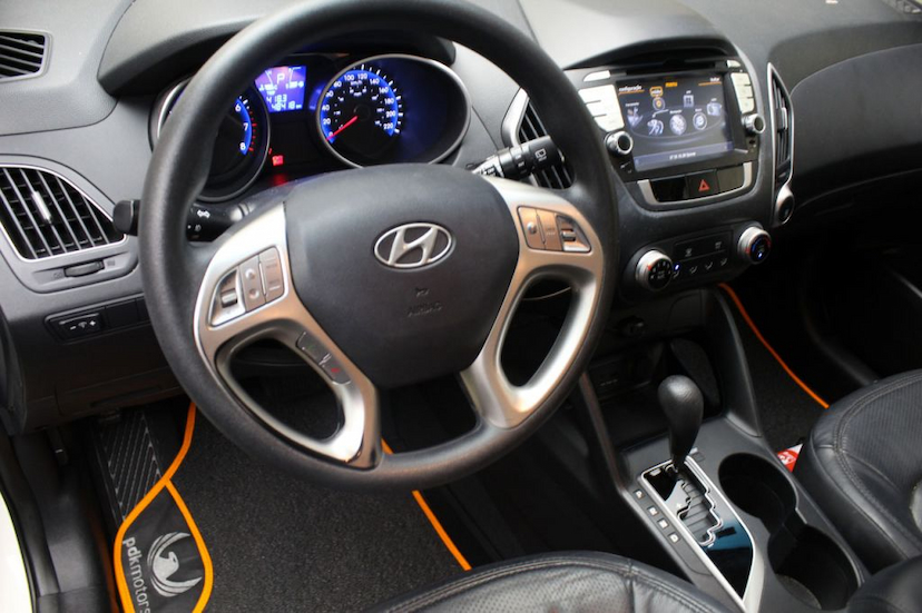 Foto do veículo HYUNDAI  IX-35 GLS 2015 48.418 KM 74900,00