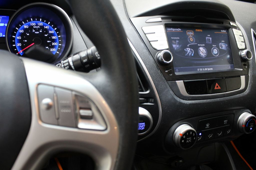 Foto do veículo HYUNDAI  IX-35 GLS 2015 48.418 KM 74900,00