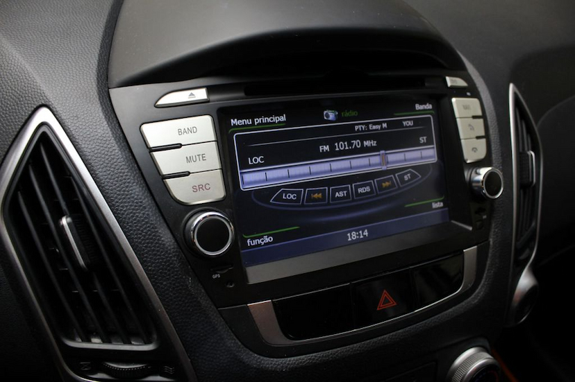 Foto do veículo HYUNDAI  IX-35 GLS 2015 48.418 KM 74900,00