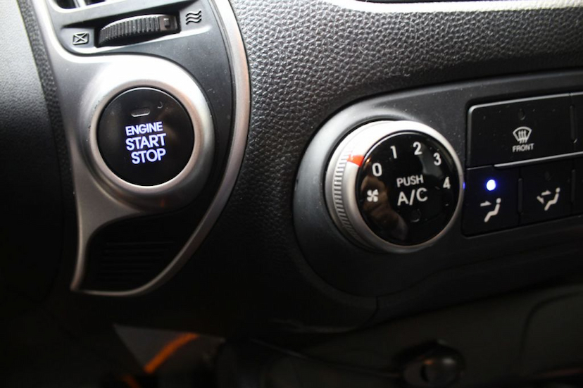 Foto do veículo HYUNDAI  IX-35 GLS 2015 48.418 KM 74900,00