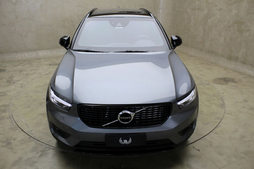 Foto do veículo VOLVO XC40 T5 R-DESIGN 2019 10.142 KM 265.000,00