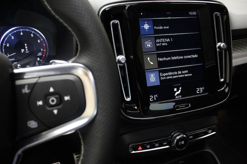 Foto do veículo VOLVO XC40 T5 R-DESIGN 2019 10.142 KM 265.000,00