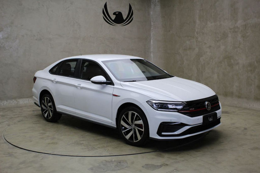 Foto do veículo VOLKSWAGEN  JETTA GLI 2019 1.042 KM 199.000,00