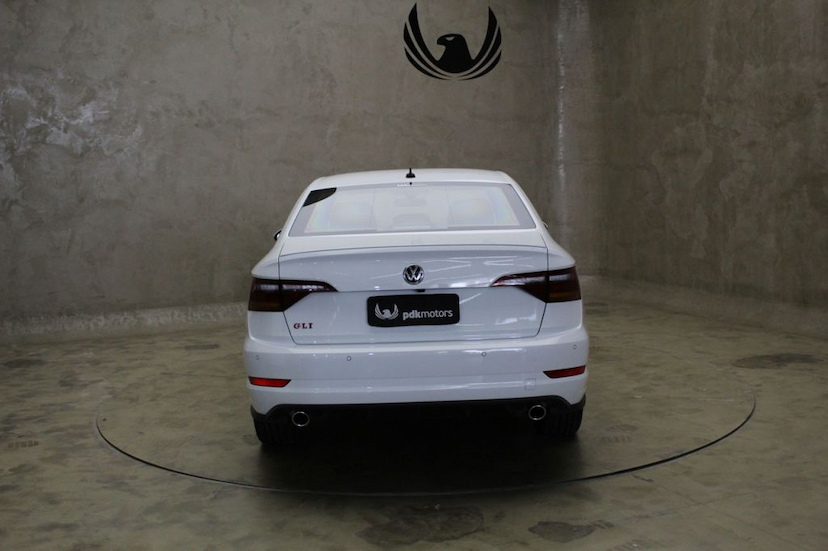 Foto do veículo VOLKSWAGEN  JETTA GLI 2019 1.042 KM 199.000,00
