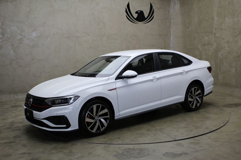 Foto do veículo VOLKSWAGEN  JETTA GLI 2019 1.042 KM 199.000,00