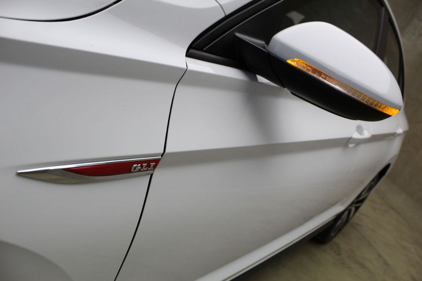 Foto do veículo VOLKSWAGEN  JETTA GLI 2019 1.042 KM 199.000,00