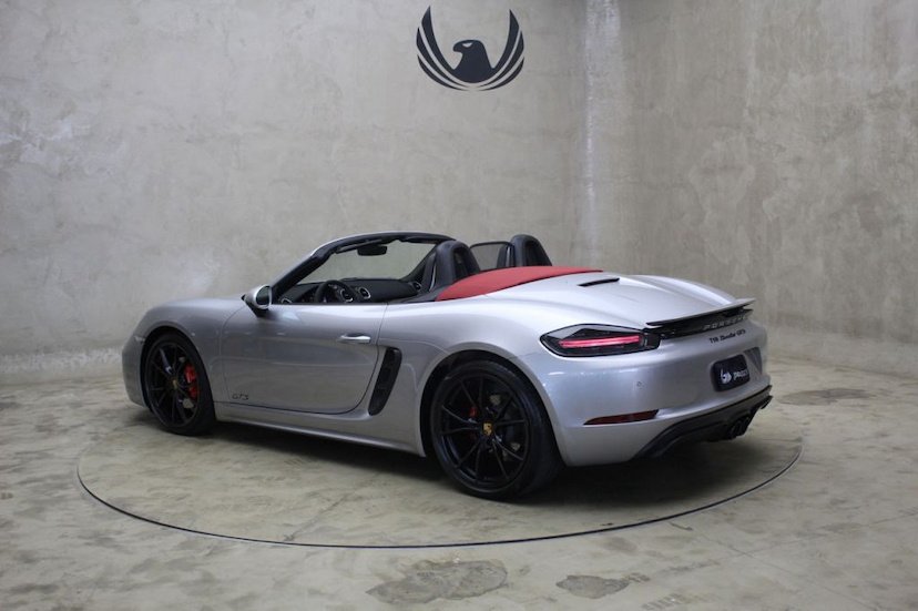 Foto do veículo PORSCHE  718 BOXSTER GTS 2019 4.045 KM 479.000,00