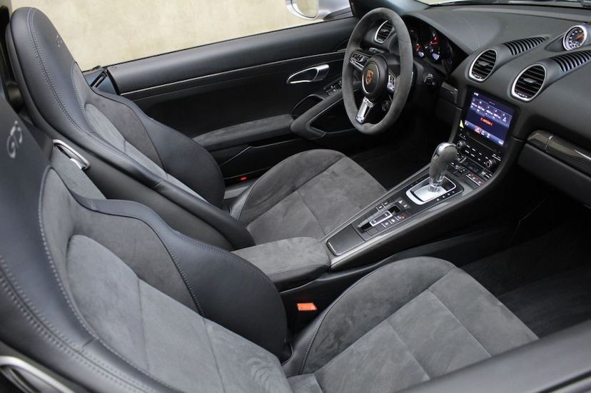 Foto do veículo PORSCHE  718 BOXSTER GTS 2019 4.045 KM 479.000,00