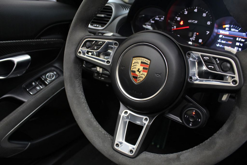 Foto do veículo PORSCHE  718 BOXSTER GTS 2019 4.045 KM 479.000,00