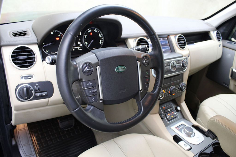 Foto do veículo LAND ROVER  DISCOVERY 4 SE SDV6 2013 56.900 KM 145.000,00