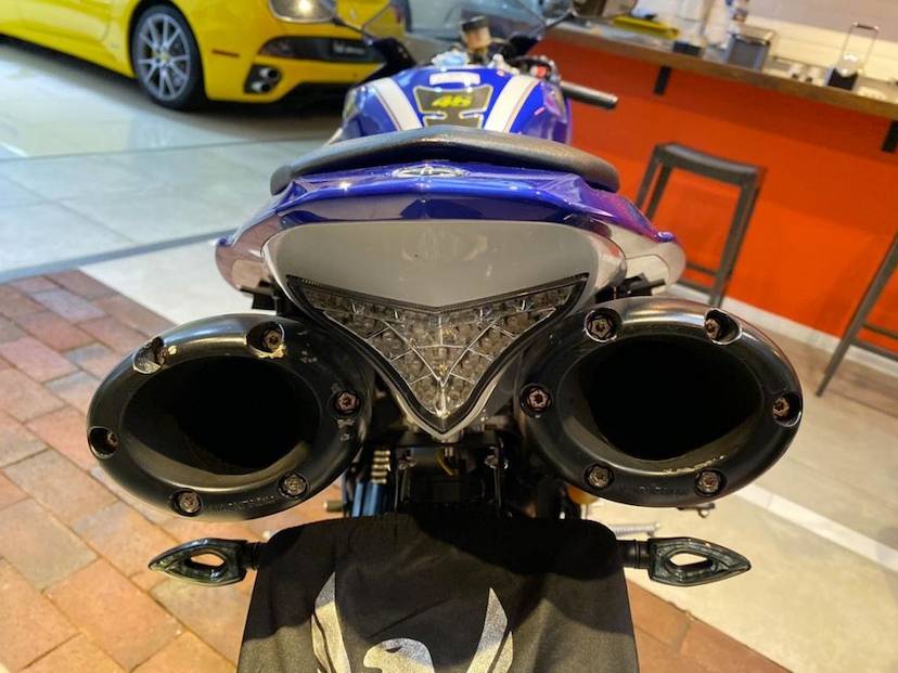 Foto do veículo YAMAHA  YZF-R1 2013 3.880 KM 39.000,00
