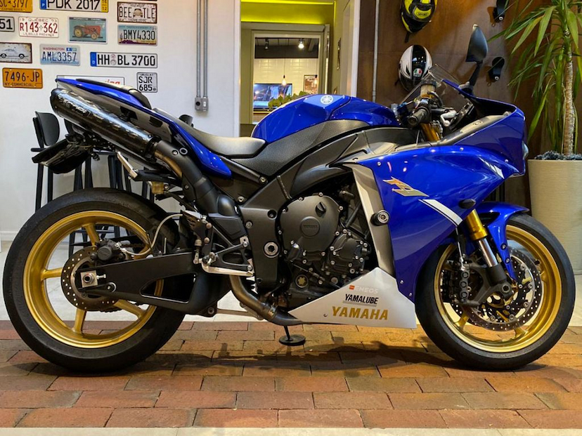 Foto do veículo YAMAHA  YZF-R1 2013 3.880 KM 39.000,00