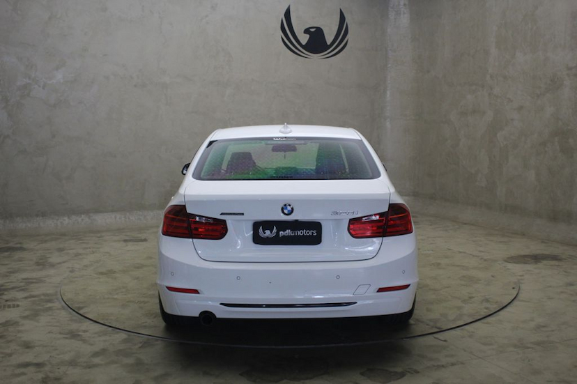 Foto do veículo BMW  320I SPORT ACTIVEFLEX 2015 46.143 KM 79.000,00