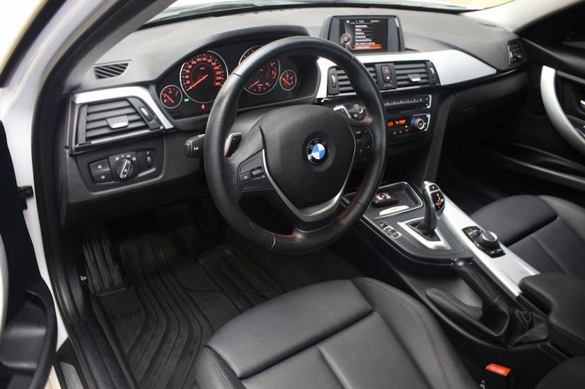 Foto do veículo BMW  320I SPORT ACTIVEFLEX 2015 46.143 KM 79.000,00