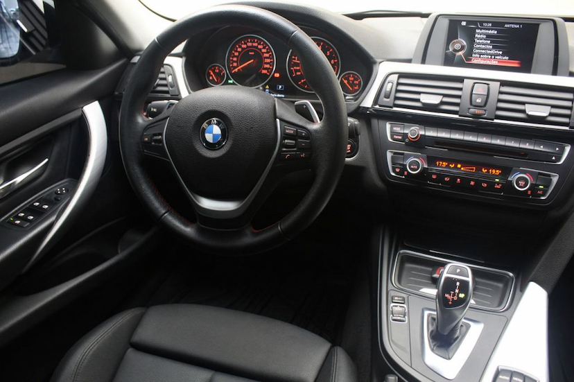 Foto do veículo BMW  320I SPORT ACTIVEFLEX 2015 46.143 KM 79.000,00