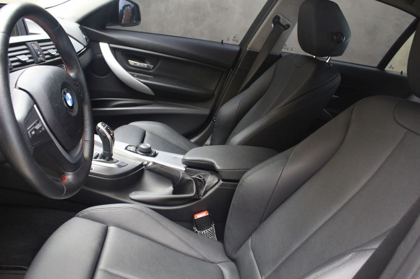 Foto do veículo BMW  320I SPORT ACTIVEFLEX 2015 46.143 KM 79.000,00
