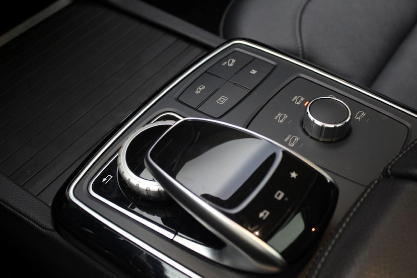 Foto do veículo MERCEDES-BENZ  GLE 350D 2016 57.915 KM 289.000,00