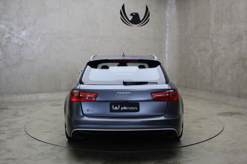 Foto do veículo AUDI RS6 AVANT QUATTRO 2014 14.052 KM 369.000,00
