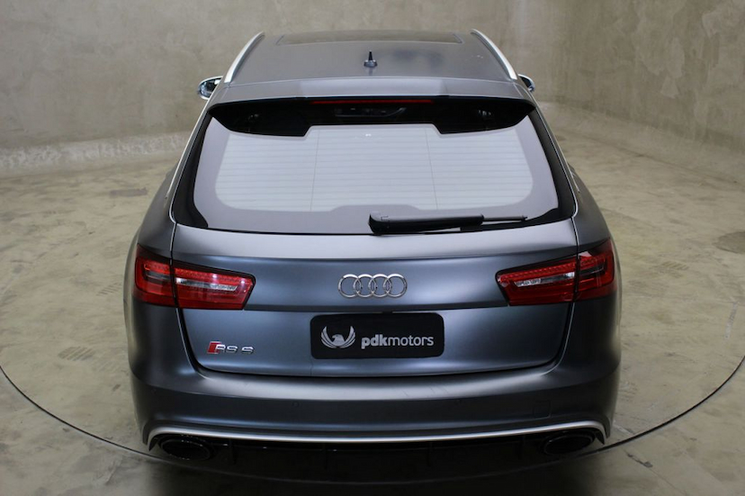 Foto do veículo AUDI RS6 AVANT QUATTRO 2014 14.052 KM 369.000,00