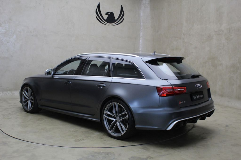 Foto do veículo AUDI RS6 AVANT QUATTRO 2014 14.052 KM 369.000,00