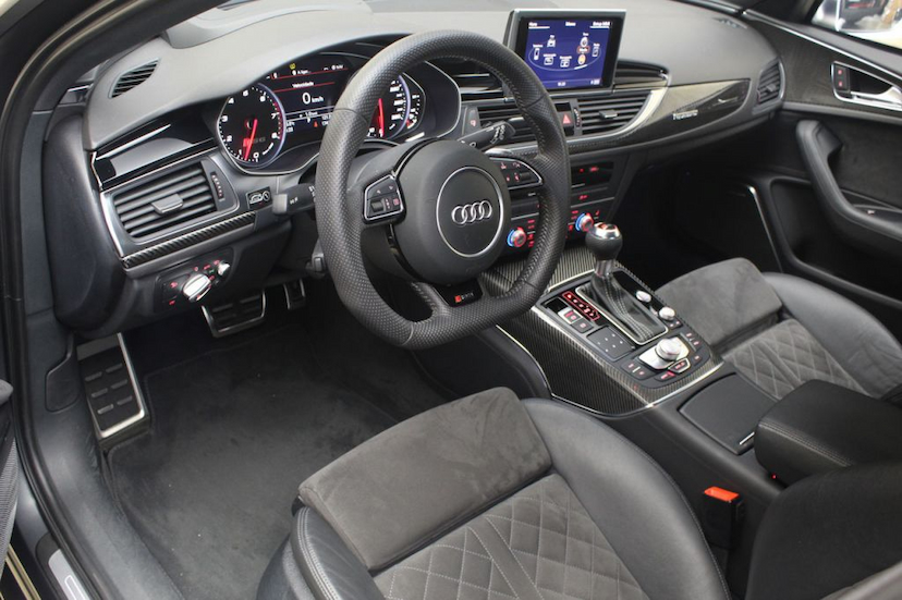 Foto do veículo AUDI RS6 AVANT QUATTRO 2014 14.052 KM 369.000,00