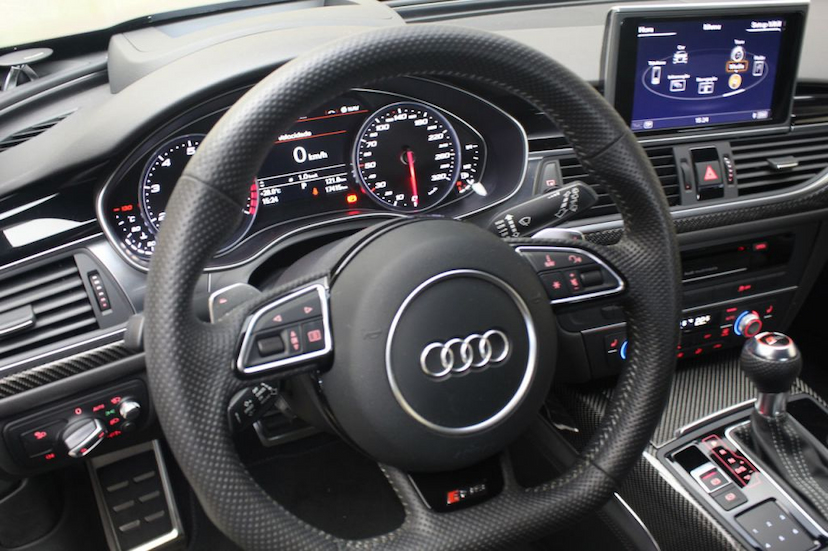 Foto do veículo AUDI RS6 AVANT QUATTRO 2014 14.052 KM 369.000,00
